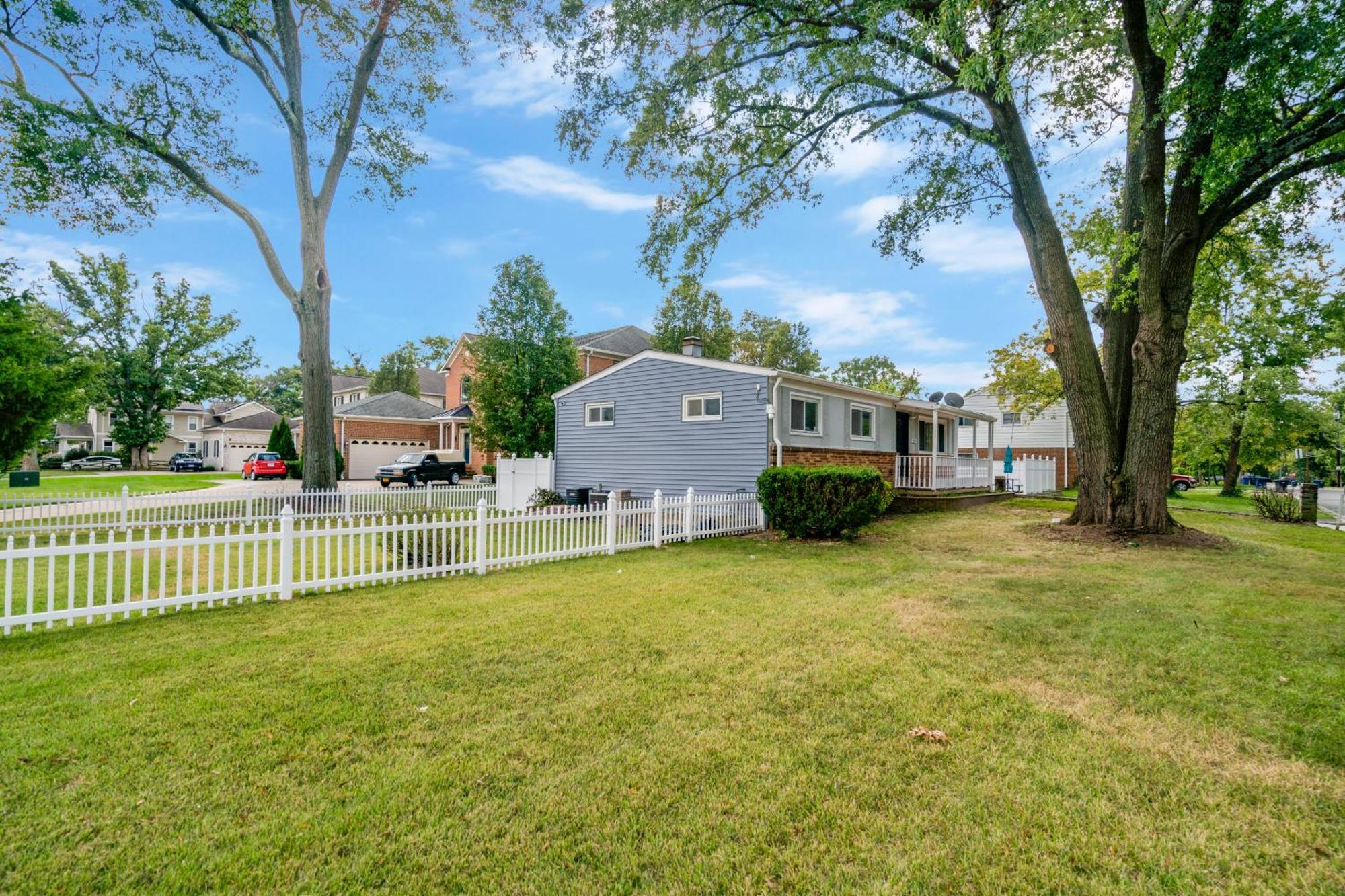 Escape To Our Cozy 3 Bed Rm 2 Bath Unit In Alexandria Va 빌라 외부 사진